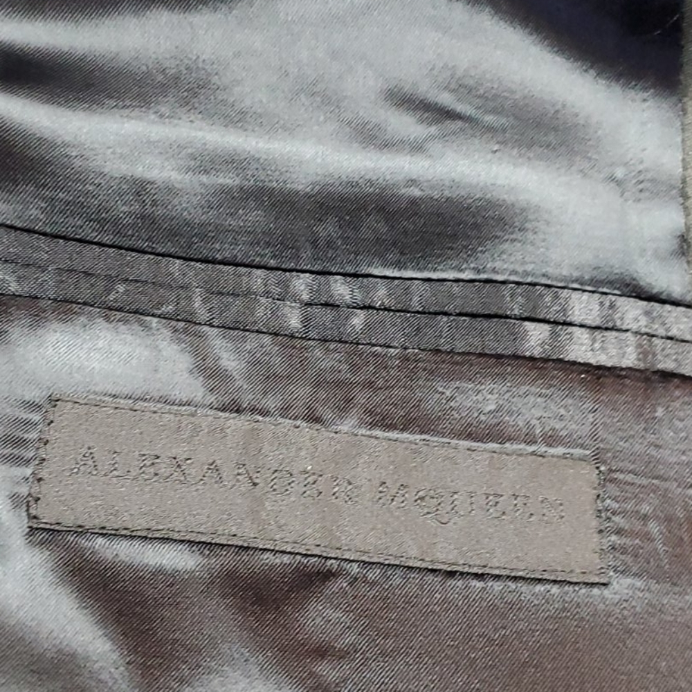 Alexander McQueen Tuxedo - Picture 11 of 16